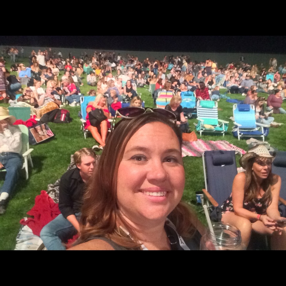 Meet your Posher, Crystal